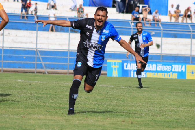Capital 3 x 2 Brasiliense. Semifinal do Candangão. Estádio JK