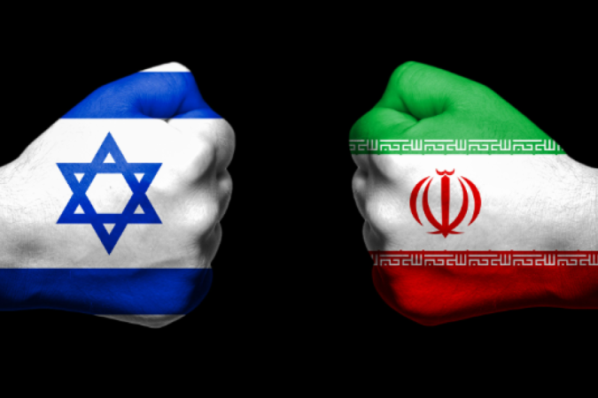 O Irã lançou mais de 300 drones e mísseis contra Israel na noite de sábado -  (crédito: Atef Safadi / EPA)