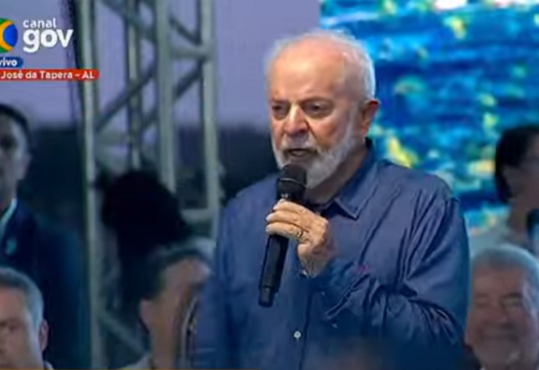 Lula discursou durante evento de ordem de serviço para levar água ao Sertão alagoano -  (crédito: Reprodução / Redes Sociais)