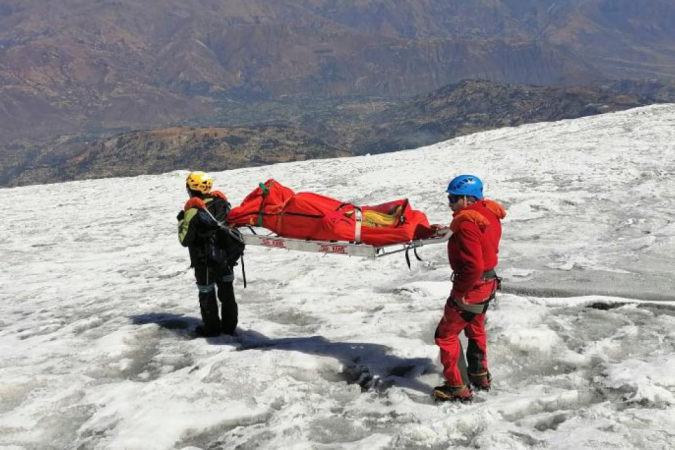 Mumificado corpo de alpinista americano -  (crédito:  Peruvian National Police / AFP)