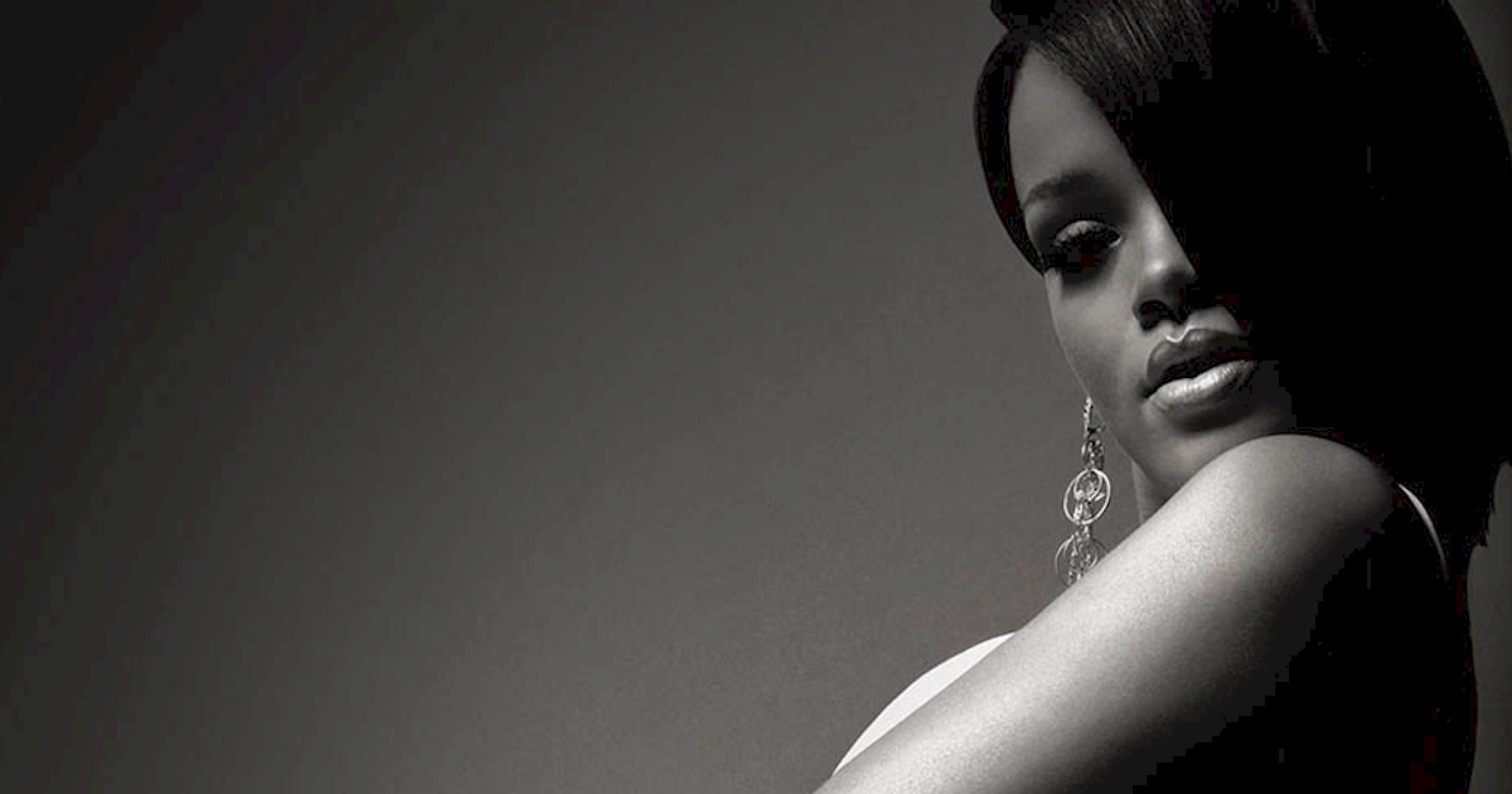 Rihanna: ‘Don’t Stop the Music’ bate 1 bilhão de plays no Spotify