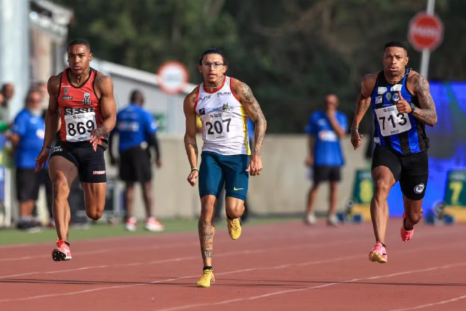 Hygor Gabriel (centro) participou do troféu Brasil de Atletismo no último mês de junho -  (crédito: Wagner Carmo/CBAT)