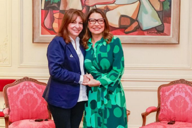 A primeira-dama Janja da Silva participou, na manhã deste sábado (27), de uma reunião bilateral com a prefeita de Paris, Anne Hidalgo -  (crédito: Reprodução / Redes Sociais)