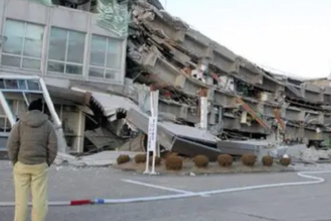 Na última quinta-feira (9/8) um terremoto de 7,1 atingiu o Japão e provocou estragos - (crédito: AFP) Na última quinta-feira (9/8) um terremoto de 7,1 atingiu o Japão e provocou estragos - (crédito: AFP)