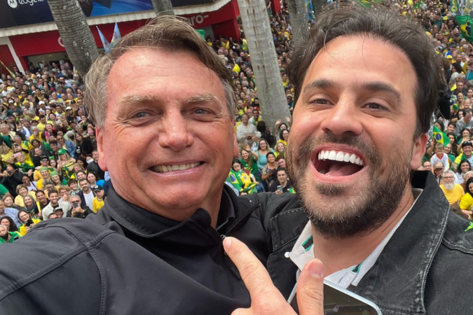 Nas eleições de 2022, o ex-presidente Jair Bolsonaro e Pablo Marçal chegaram a acertar um acordo para o autodenominado ex-coach para ficar responsável pelas redes sociais do candidato, mas acabou cuidado apenas da do Partido Liberal - (crédito: Reprodução/Redes Sociais) Nas eleições de 2022, o ex-presidente Jair Bolsonaro e Pablo Marçal chegaram a acertar um acordo para o autodenominado ex-coach para ficar responsável pelas redes sociais do candidato, mas acabou cuidado apenas da do Partido Liberal - (crédito: Reprodução/Redes Sociais)