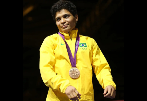 Reprodução / Instagram / @adrianaaraujoboxe