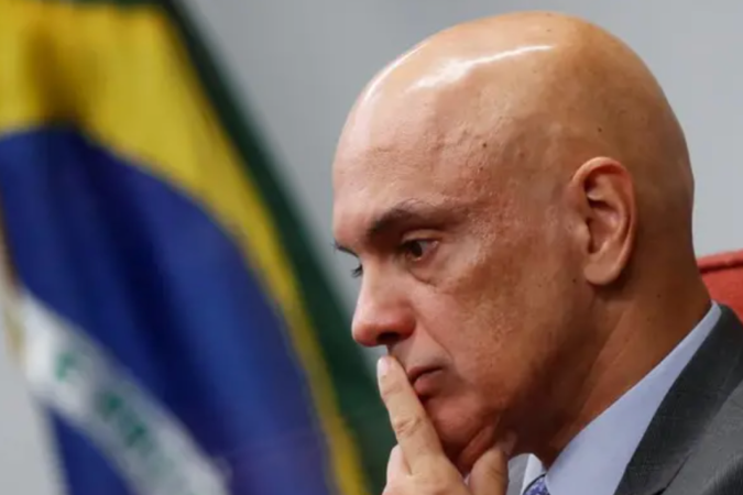 Apoiadores do ex-presidente Bolsonaro articulam a apresentação de um pedido de impeachment contra Moraes -  (crédito: Reuters)