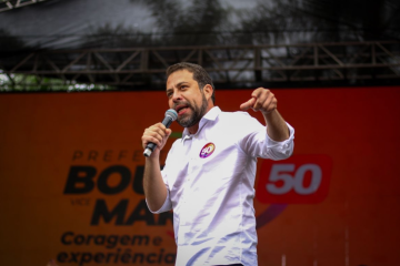 Boulos durante comício em SP -  (crédito: Divulgação/PT-SP)