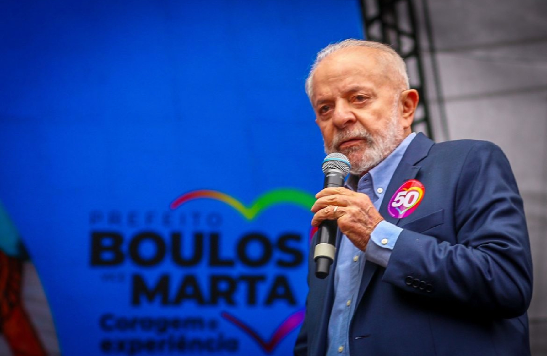 Lula diz que está 