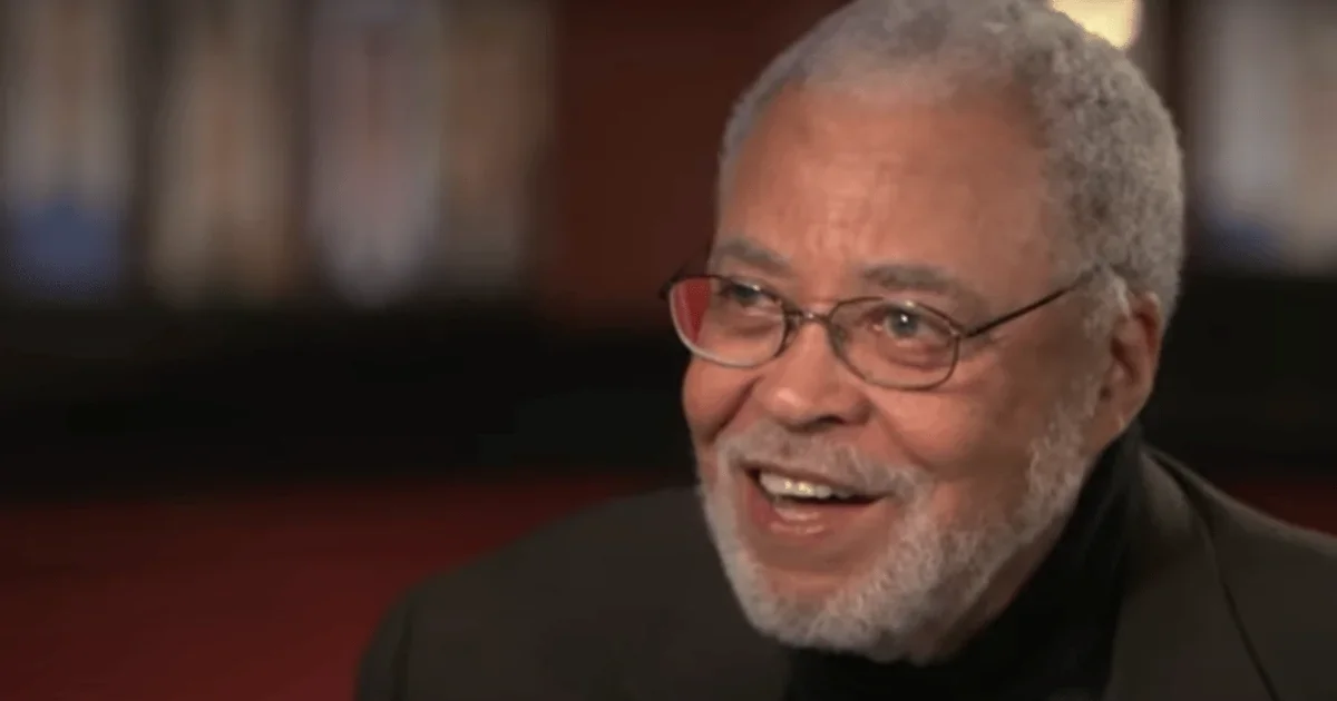 Morre James Earl Jones, ator que deu vida a Darth Vader