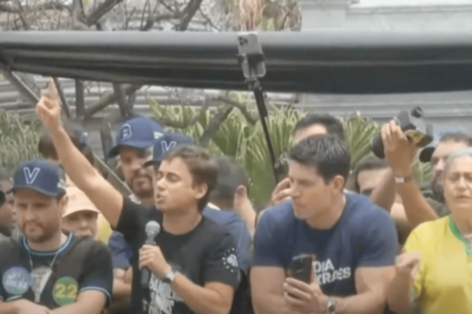 Parlamentares em ato contra Moraes - (crédito: Redes sociais) Parlamentares em ato contra Moraes - (crédito: Redes sociais)