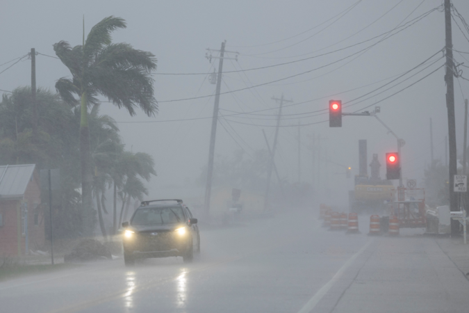 Reportagens alertaram a população local sobre o perigo de Milton  -  (crédito: bbc)