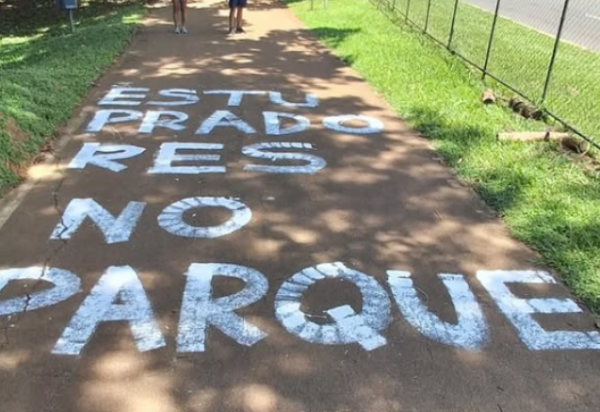 Os alertas foram observados por frequentadores do parque ontem (08/12) -  (crédito: Redes Sociais)