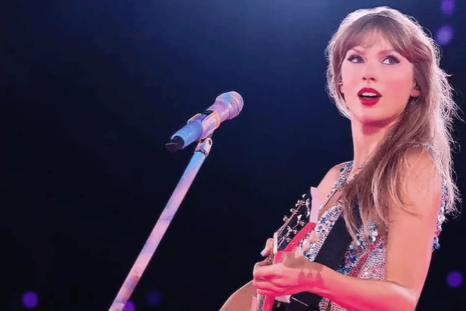 Taylor Swift presenteia fã com roupa após encontro no hospital - (crédito: TMJBrazil) Taylor Swift presenteia fã com roupa após encontro no hospital - (crédito: TMJBrazil)