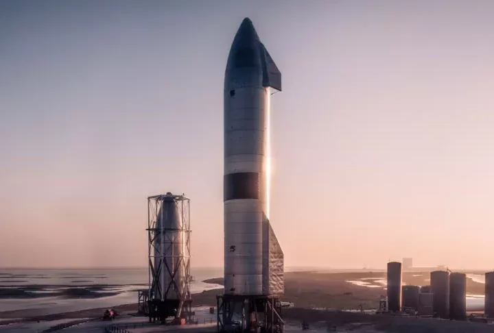 O 10º voo de teste do superfoguete tem decolagem prevista para domingo, 24 de agosto, da Starbase, instalações da empresa no Texas, informou a SpaceX em seu site -  (crédito: DivulgaÃ§Ã£o)