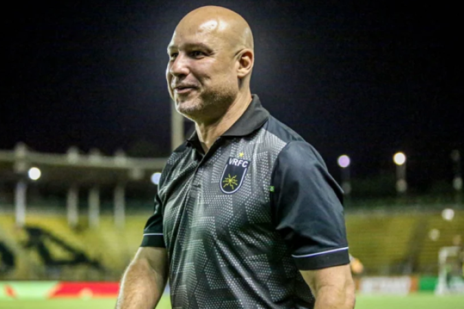 VOLTA REDONDA - Não conseguiu mostrar o futebol das primeiras rodadas. Foi dominado pelo Flamengo e não ameaçou em nenhum momento. Escapou de uma goleada. NOTA: 3,0 - Foto: Divulgação/Volta Redonda