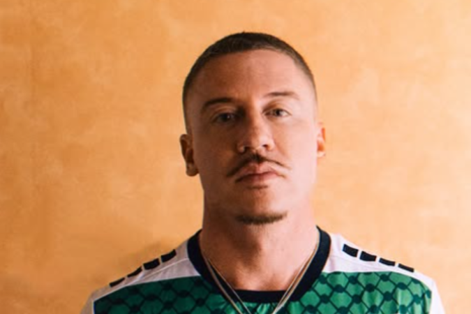 Macklemore critica Trump e Elon Musk em nova faixa musical - (crédito: TMJBrazil) Macklemore critica Trump e Elon Musk em nova faixa musical - (crédito: TMJBrazil)