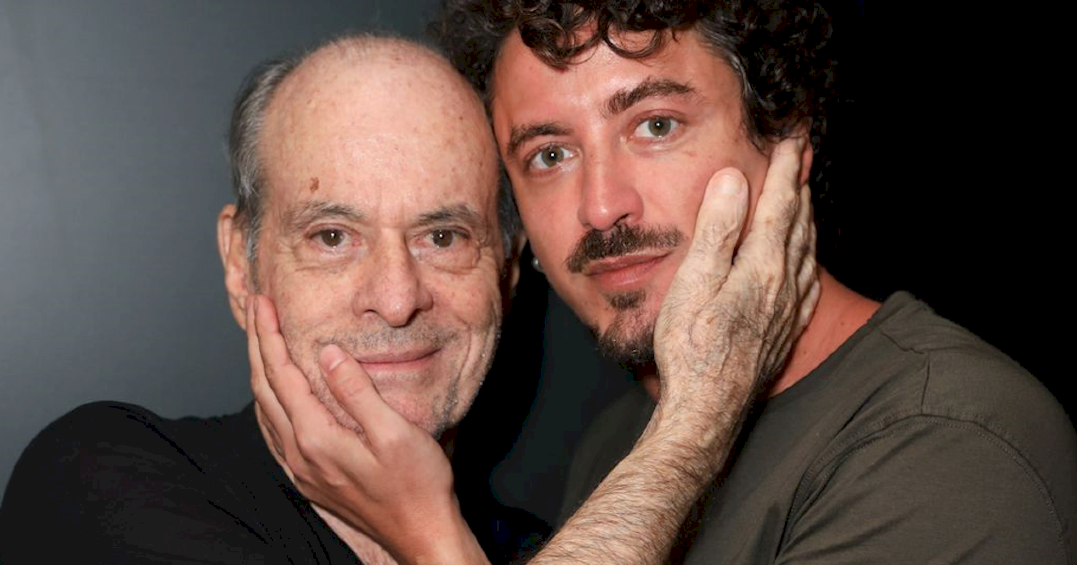 Ney Matogrosso e Jesuíta Barbosa conferem juntos ao filme 'Homem com H'