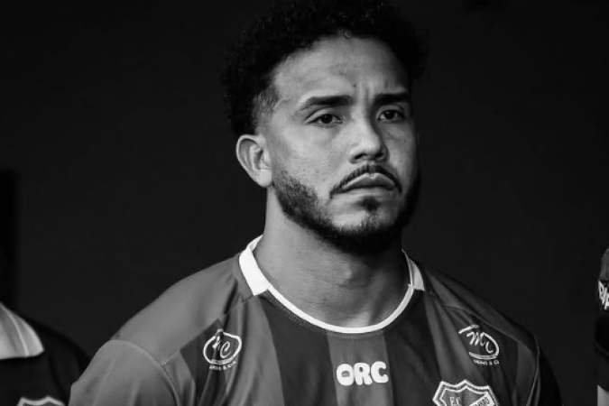 Popó tinha 26 anos e jogava pelo XV de Jau no campeonato Paulista
- (crédito: Reprodução @xvdejau_oficial) Popó tinha 26 anos e jogava pelo XV de Jau no campeonato Paulista
- (crédito: Reprodução @xvdejau_oficial)