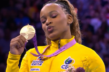 Mesmo sem competições, ela segue treinando no Centro de Treinamento do Time Brasil, no Rio de Janeiro -  (crédito: reprodução tv globo)