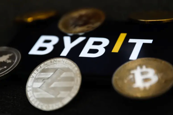 O CEO da ByBit, Ben Zhou, ainda espera recuperar parte dos fundos roubados e está oferecendo recompensas a quem ajudar - (crédito: Getty Images) O CEO da ByBit, Ben Zhou, ainda espera recuperar parte dos fundos roubados e está oferecendo recompensas a quem ajudar - (crédito: Getty Images)
