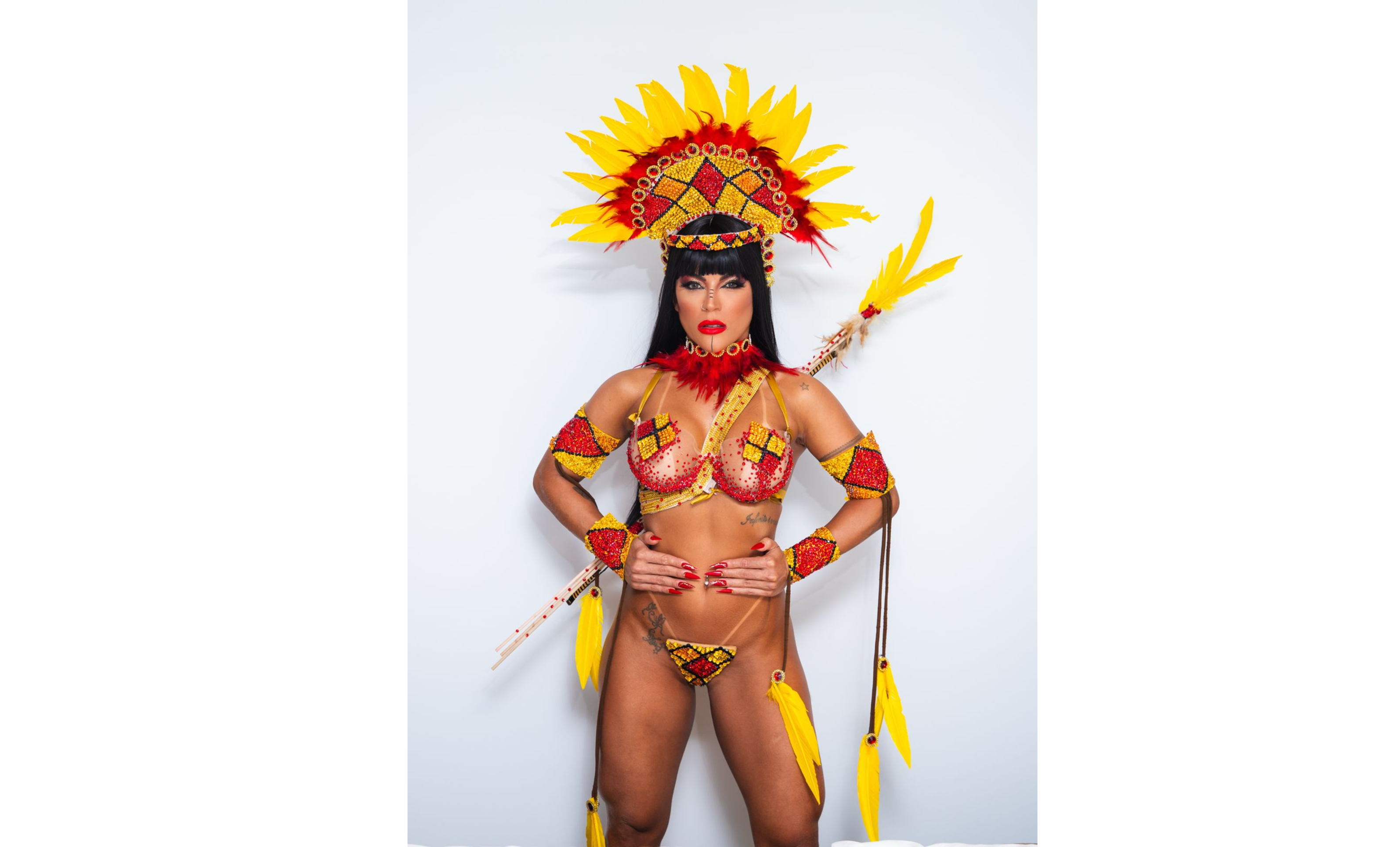 Miss Bumbum leiloa tapa-sexo para pagar despesas do carnaval Miss Bumbum leiloa tapa-sexo para pagar despesas do carnaval