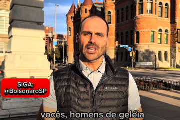 Eduardo tem dito reiteradamente que considera as ações do ministro Alexandre de Moraes 'autoritárias'; na imagem, um frame do vídeo publicado por ele nesta terça (18) -  (crédito: Reprodução/YouTube)