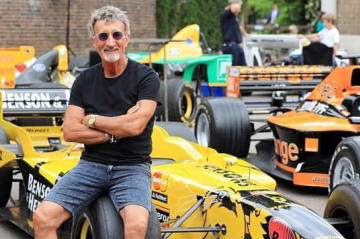 Eddie Jordan, que morreu nesta quinta-feira (20/3) era dono da equipe Jordan, que hoje se tornou a Aston Martin  -  (crédito: Reprodução Instagram @jordan_f1team)