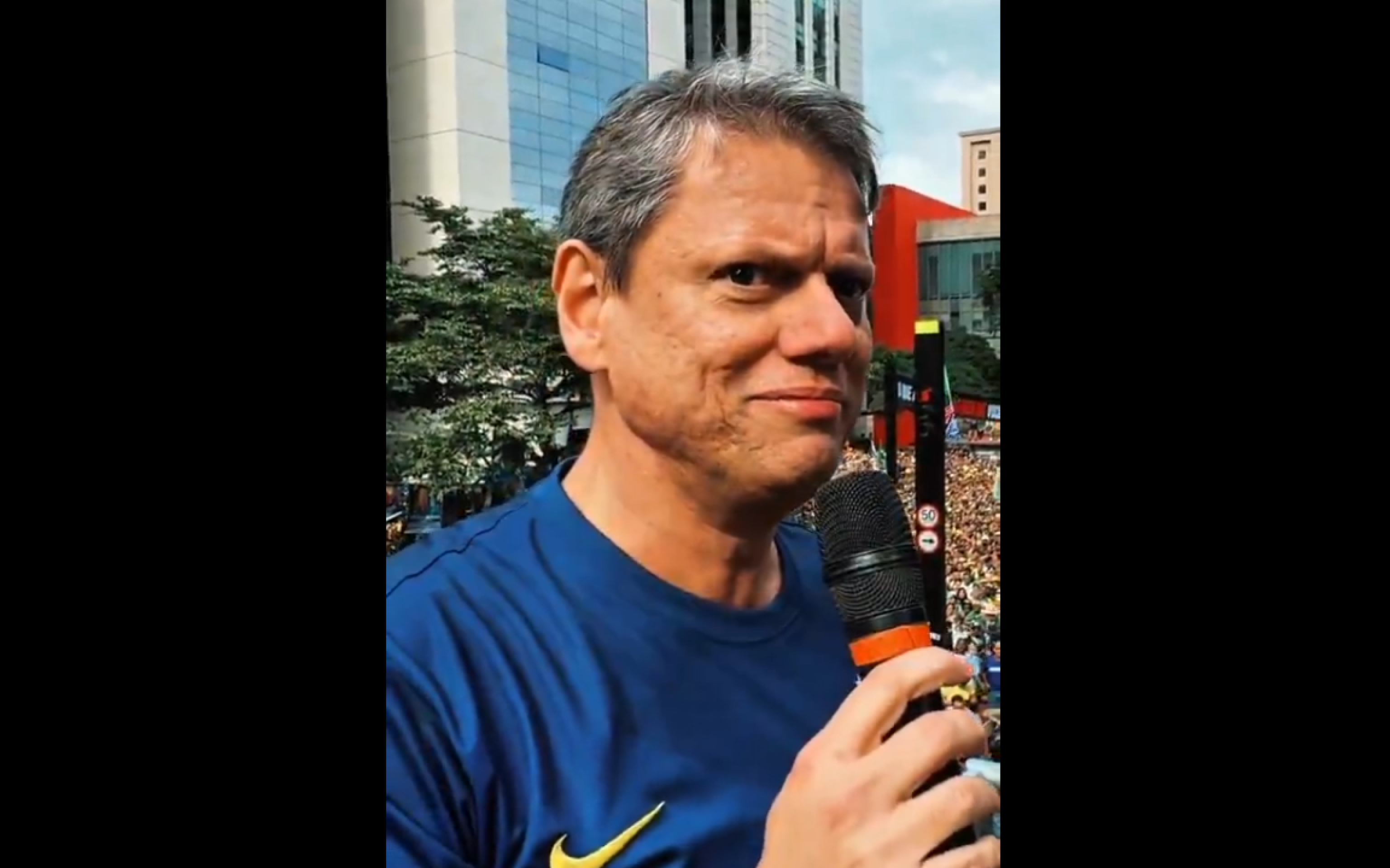 Tarcísio discursa em ato pró-anistia em SP: 'Se está tudo caro, volta Bolsonaro' Tarcísio discursa em ato pró-anistia em SP: 'Se está tudo caro, volta Bolsonaro'