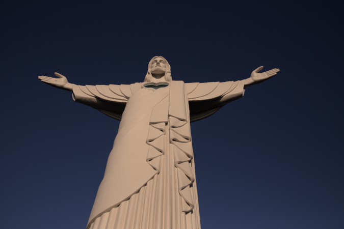 Maior estátua de Cristo do Brasil recebe 10 mil visitantes durante inauguração