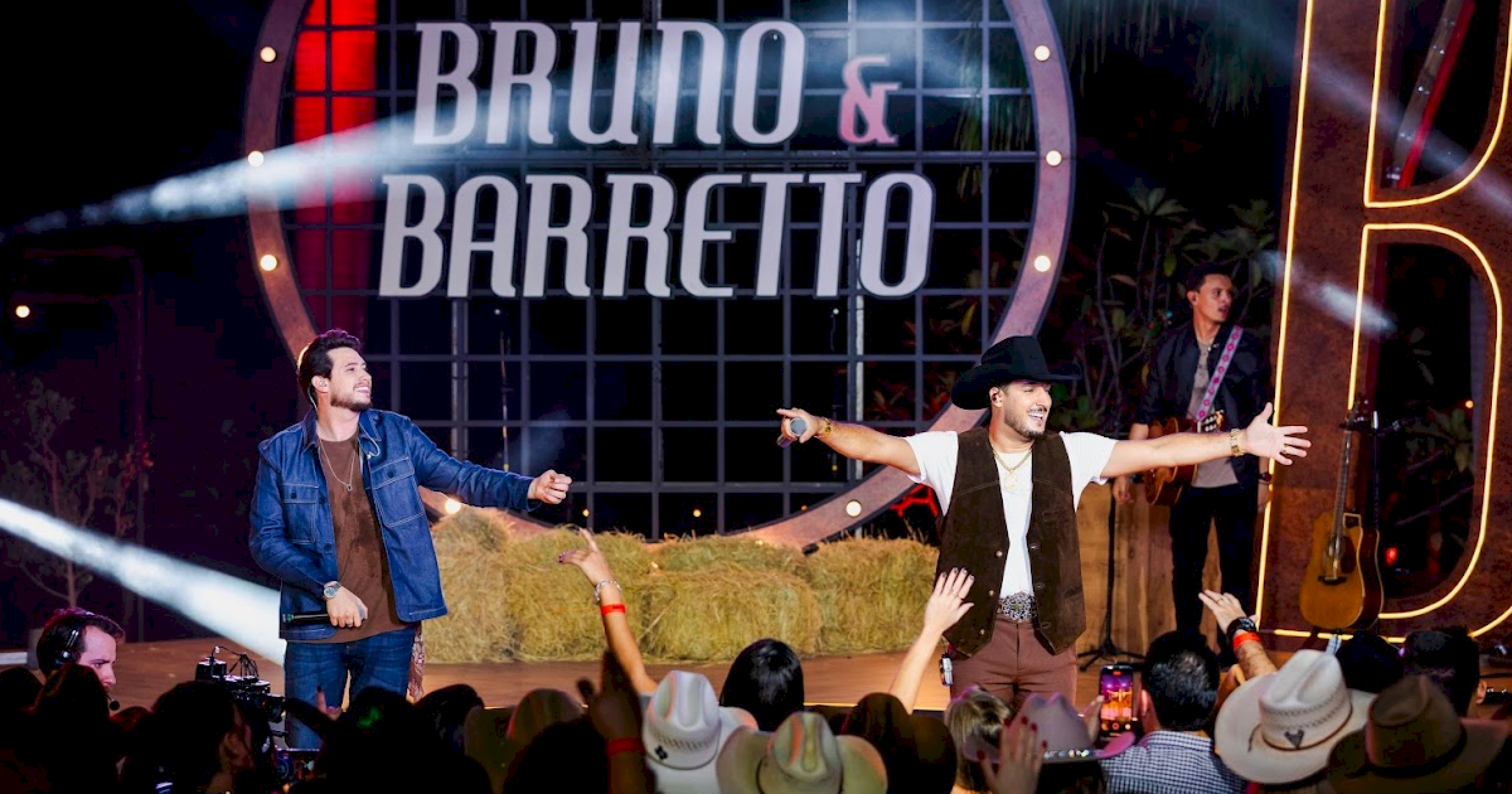Bruno e Barretto anuncia projeto 'Sistemão' e lança single com CountryBeat