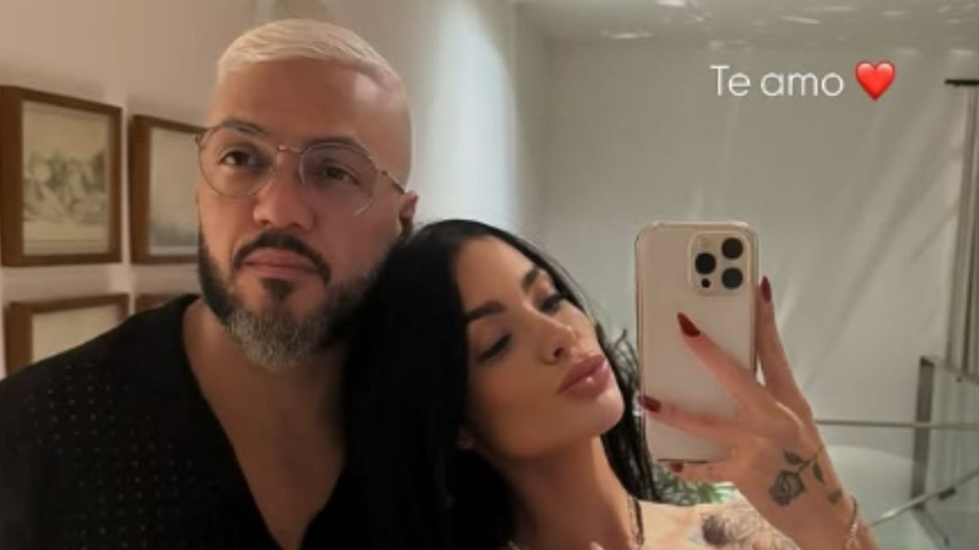 Belo escancara romance com Rayane Figliuzzi e ganha um 