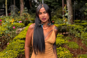 Além de compositora, atriz, autora e ativista, Kaê também é fundadora da Azuruhu, selo musical voltado ao desenvolvimento de artistas indígenas -  (crédito: Reprodução/Instagram/@kaekaekae (31 de março de 2024))