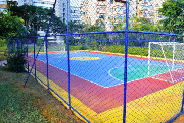 Após polêmicas sobre o regimento para o uso das quadras públicas — incluindo quadras de esportes, areias, poliesportivas e campos sintéticos, a Administração Regional do Plano Piloto voltou atrás e revogou a decisão
 -  (crédito: Reprodução/Administração Regional do Plano Piloto)