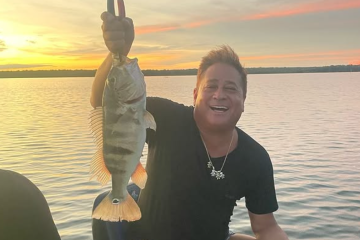Leonardo recusa convite da Globo para cantar nos 60 anos da emissora
- (crédito: Redes Sociais) Leonardo recusa convite da Globo para cantar nos 60 anos da emissora
- (crédito: Redes Sociais)
