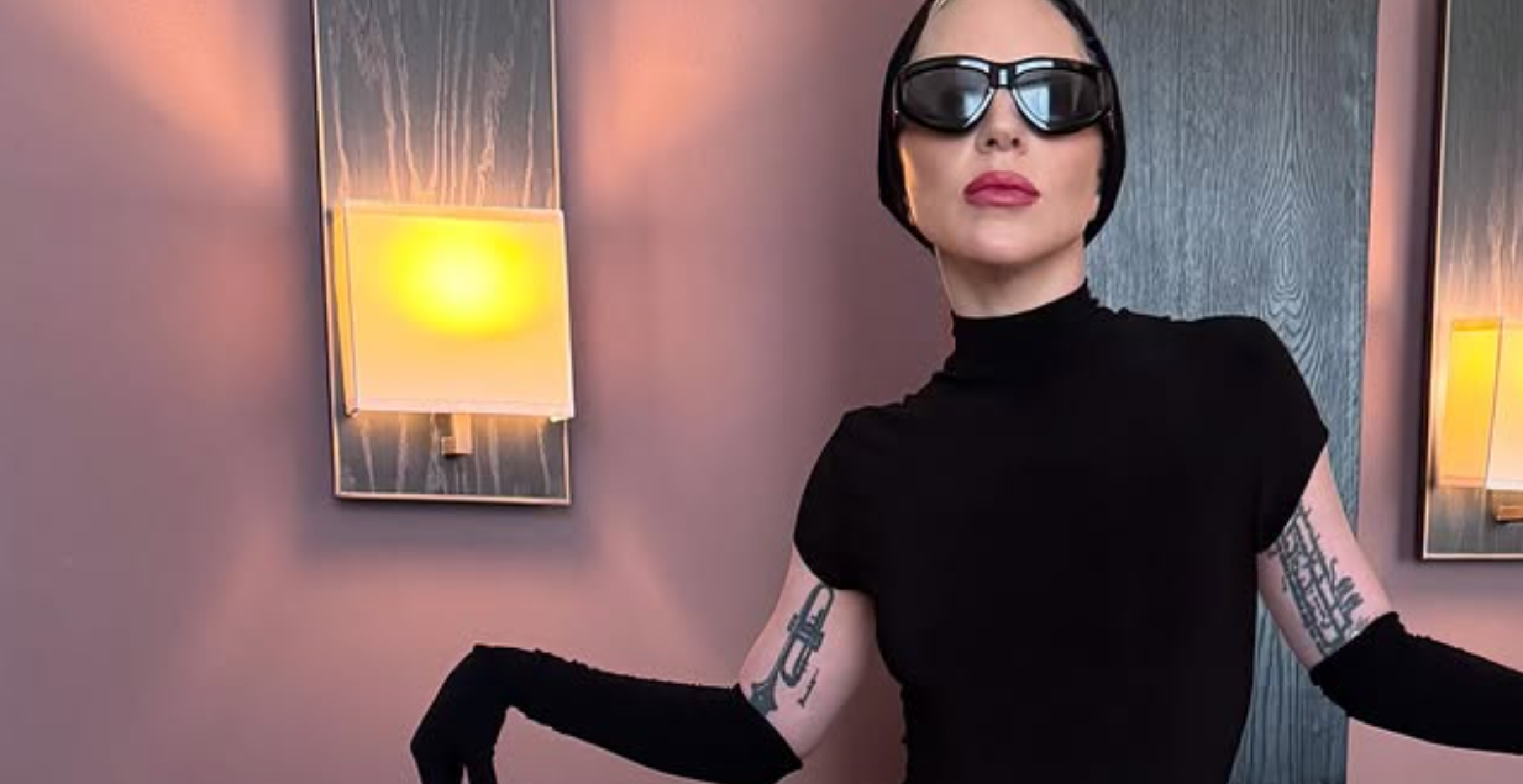 Lady Gaga chega ao Brasil e web relembra exigências curiosas da cantora