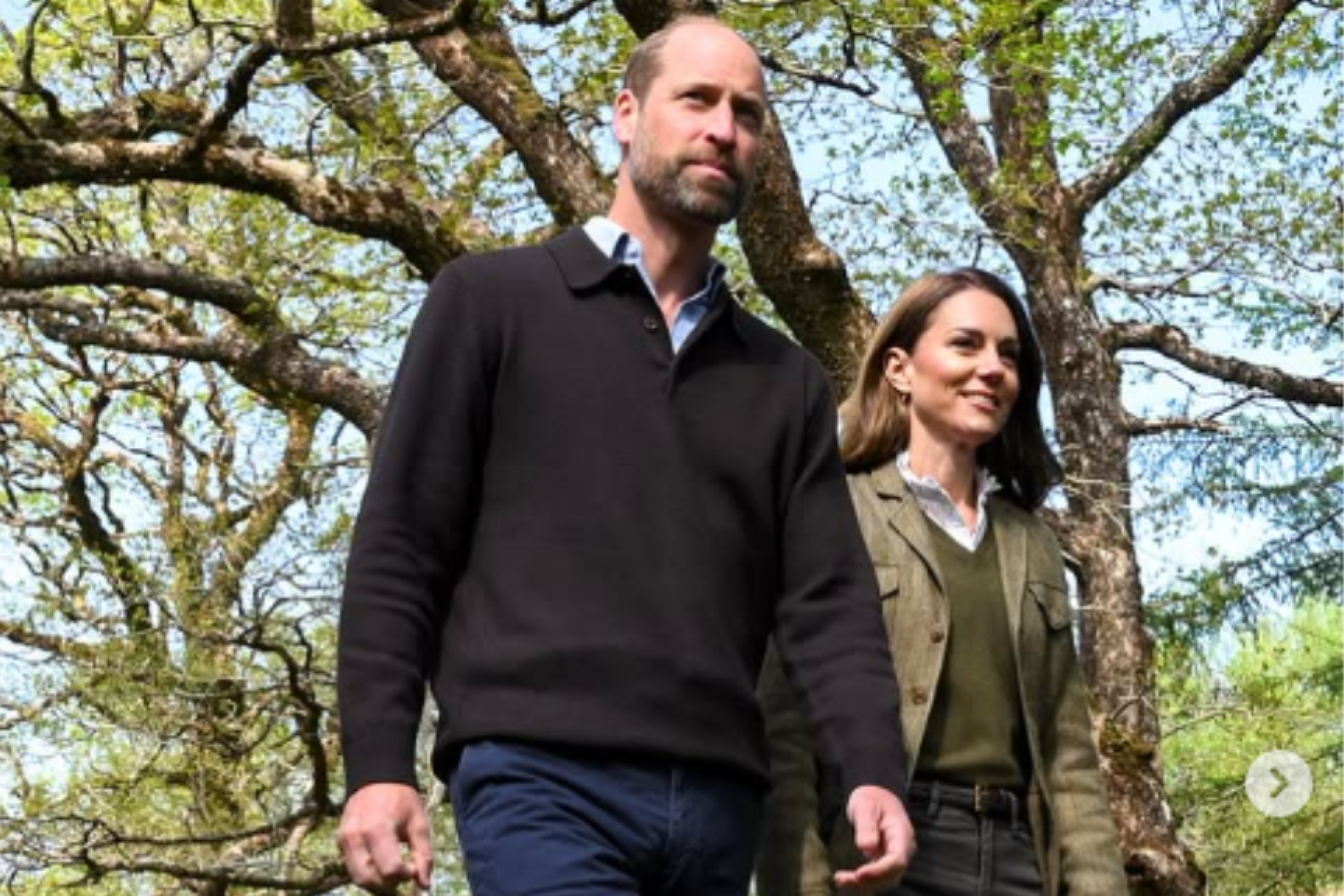 William e Kate publicam fotos românticas em comemoração de bodas na Escócia