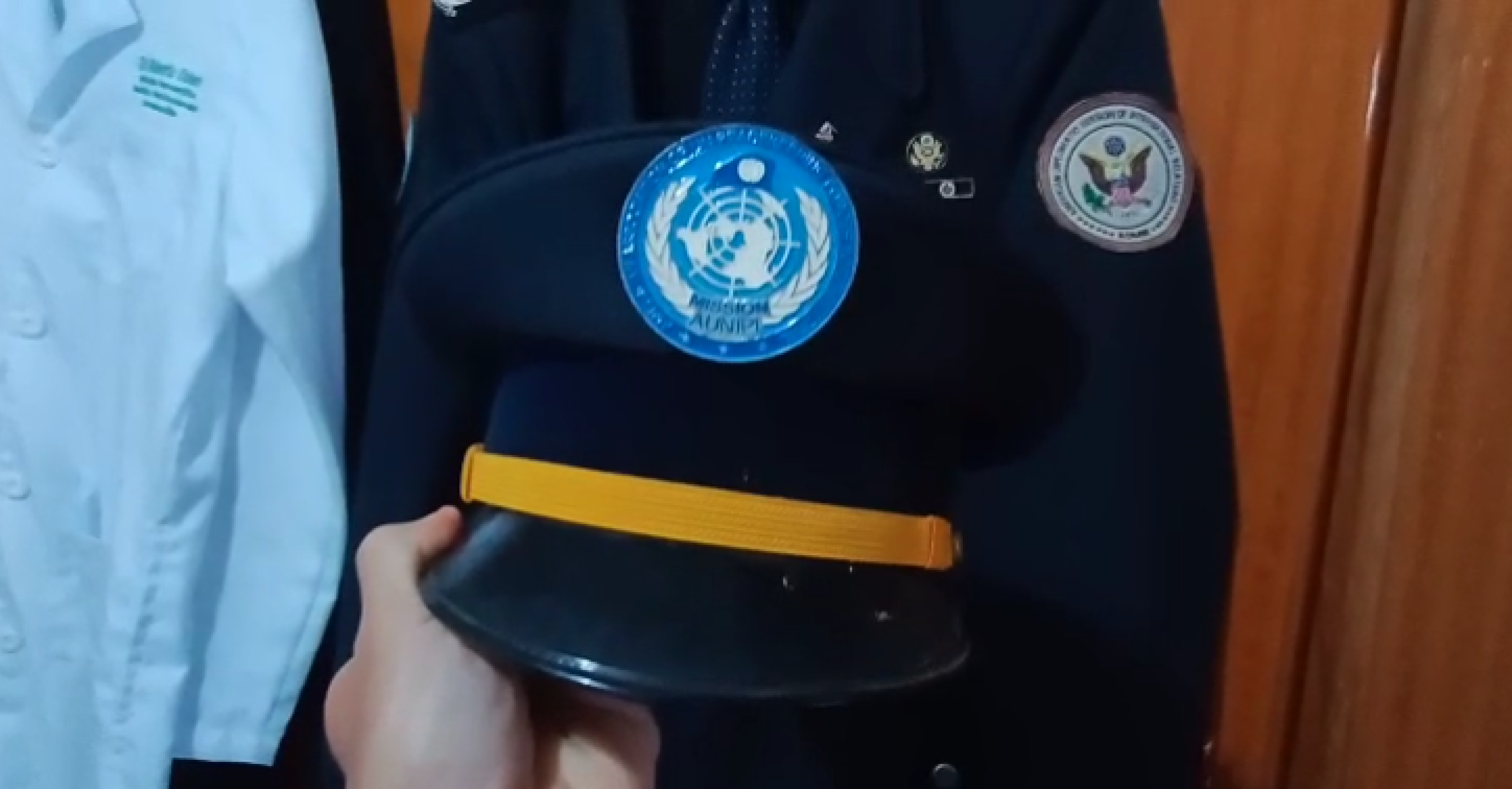 Polícia apreendeu documentos funcionais falsos na casa de golpista que fingia ser médico da ONU