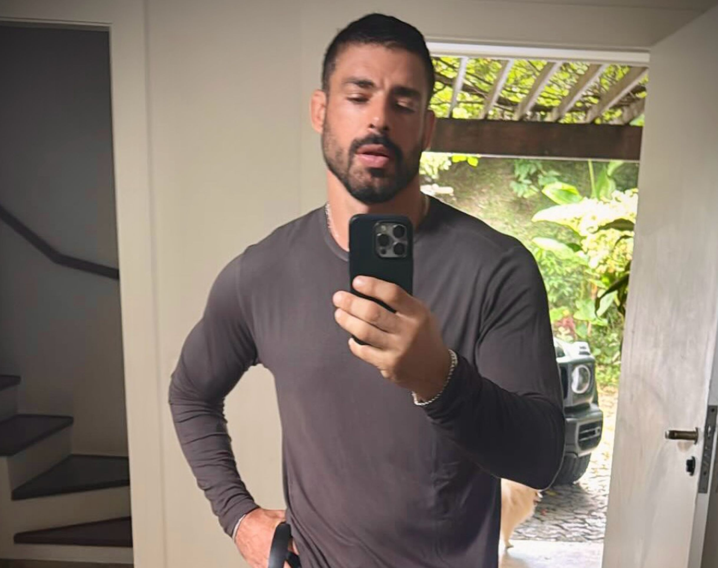 Cauã Reymond é questionado sobre união de atores contra ele