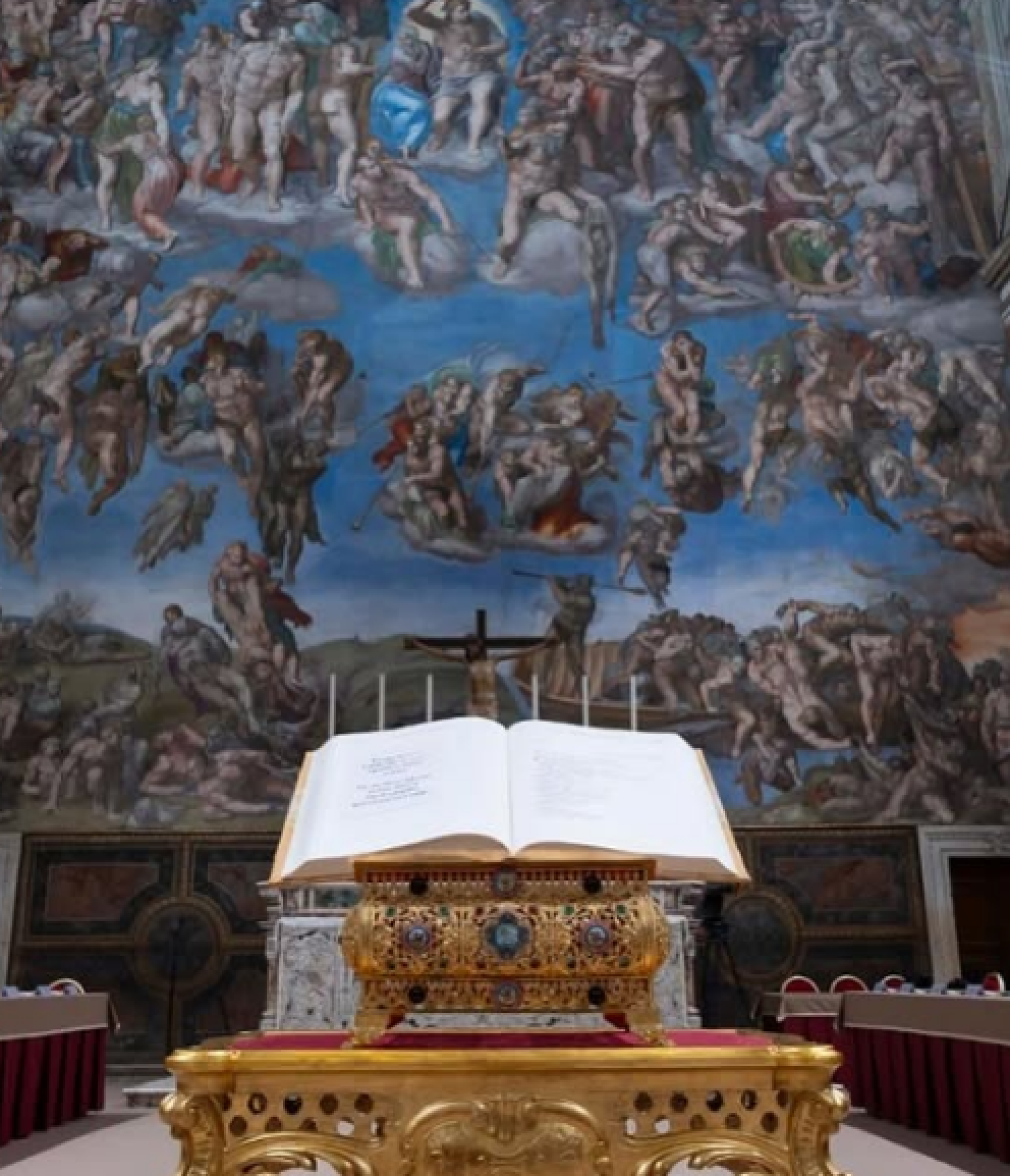 Capela Sistina preparada para o conclave 