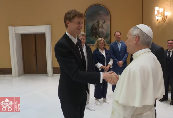 reprodução youtube Vaticano news