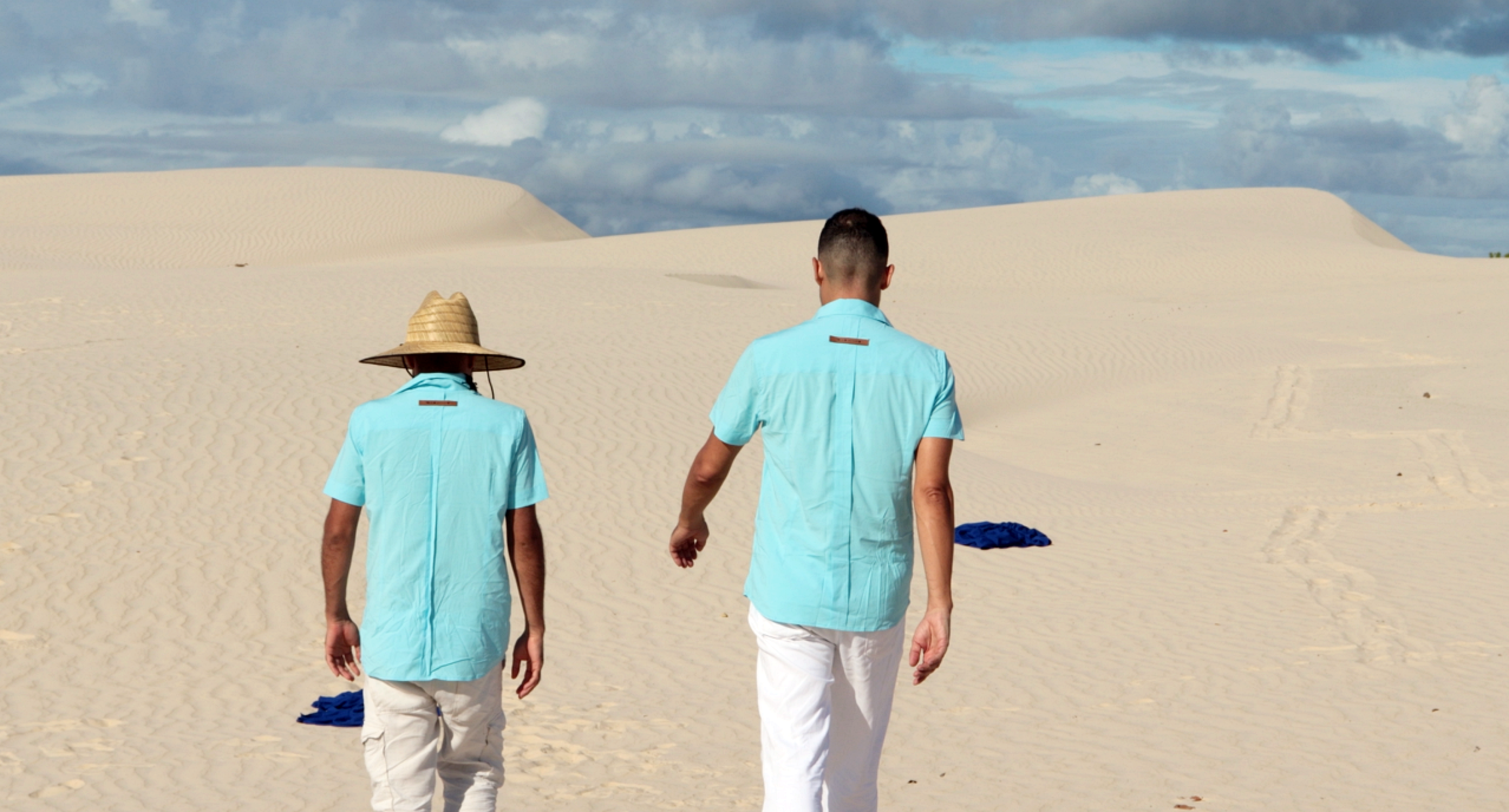 O ator e produtor Josuel Junior e o artista visual Arthur Scovino no projeto Expedição Mangue Seco