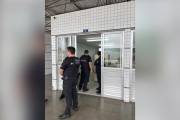 Dois mandados de busca e apreensão foram realizados pelos agentes policiais -  (crédito: Divulgação/PCDF)