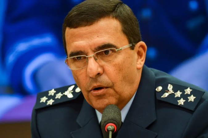 Baptista disse ter identificado inconsistências em relatório sobre contagem de votos e que relatou a Bolsonaro que o texto continha argumentos enganosos, classificando-o como "muito mal escrito" - (crédito: Marcelo Camargo/Agência Brasil) Baptista disse ter identificado inconsistências em relatório sobre contagem de votos e que relatou a Bolsonaro que o texto continha argumentos enganosos, classificando-o como "muito mal escrito" - (crédito: Marcelo Camargo/Agência Brasil)
