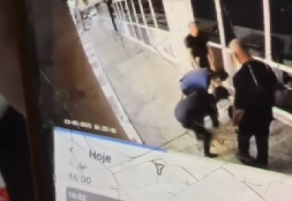 Psicóloga e fisioterapeuta foram presas por maus-tratos após serem flagradas arrastando um menino autista de 8 anos - (crédito: Reprodução Redes Sociais)