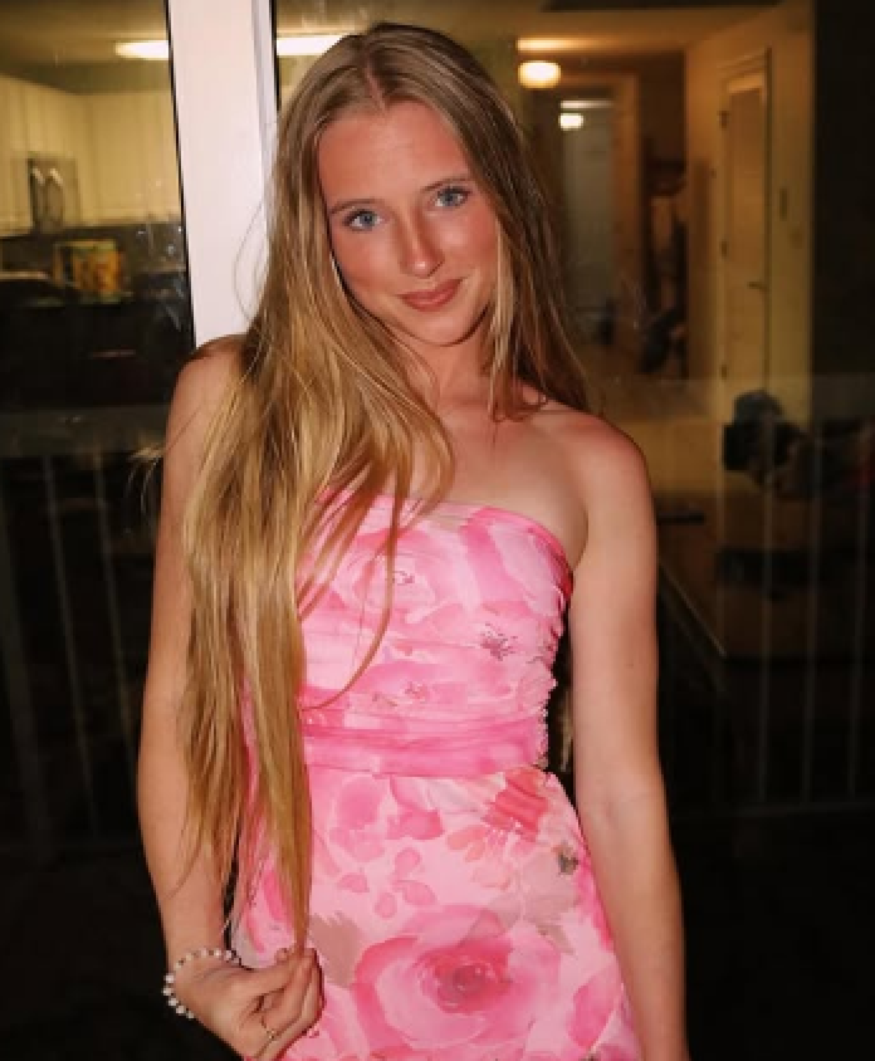 Anna Grace morreu aos 19 anos, após receber o diagnóstico de câncer no cérebro 