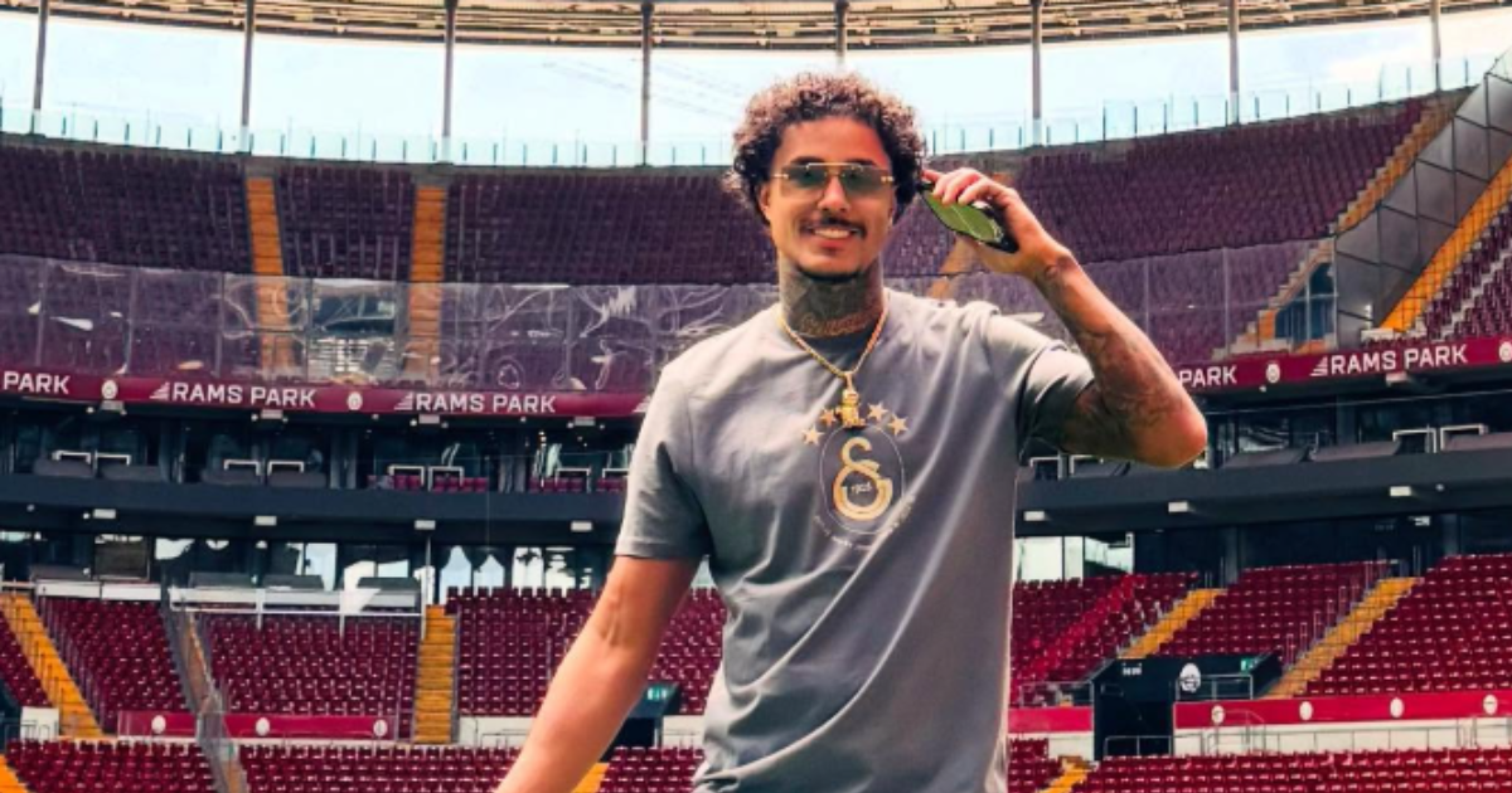 MC Livinho conquista a Turquia com hit -  (crédito: TMJBrazil)