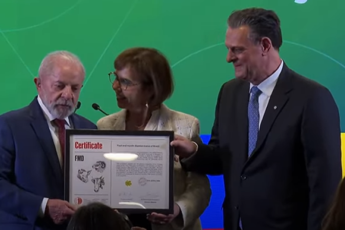 A entrega foi feita pela Organização Mundial de Saúde Animal, em cerimônia realizada em Paris nesta sexta-feira (6/6) - (crédito: Reprodução/Youtube CanalGOV) A entrega foi feita pela Organização Mundial de Saúde Animal, em cerimônia realizada em Paris nesta sexta-feira (6/6) - (crédito: Reprodução/Youtube CanalGOV)