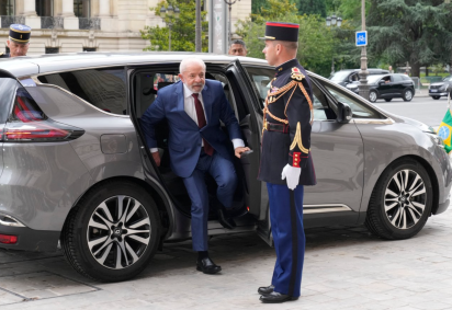 Em sua agem por Paris para visita de Estado à França, o presidente Luiz Inácio Lula da Silva concedeu uma entrevista coletiva à imprensa neste sábado - (crédito: Ricardo Stuckert / PR) Em sua agem por Paris para visita de Estado à França, o presidente Luiz Inácio Lula da Silva concedeu uma entrevista coletiva à imprensa neste sábado - (crédito: Ricardo Stuckert / PR)