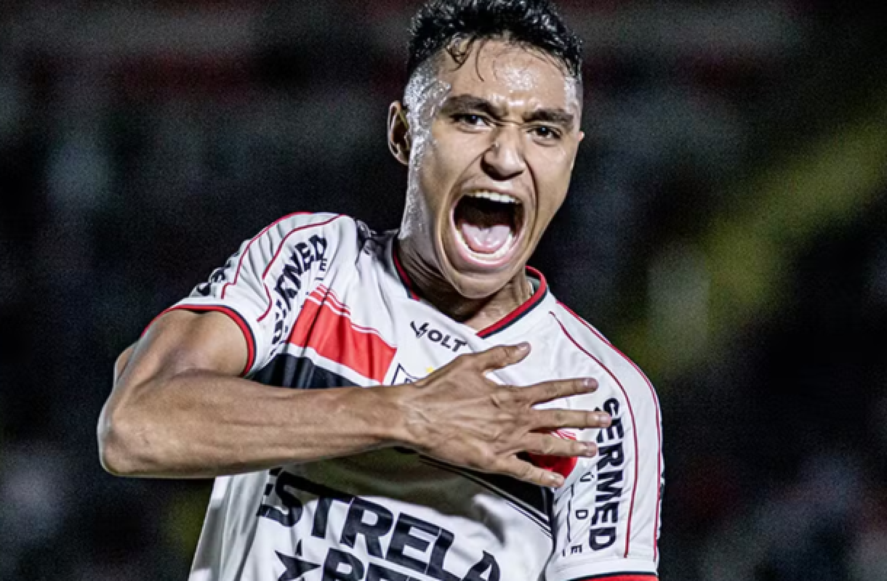 Pedro Severino, do Bragantino, recebe alta hospitalar após quase 100 dias internado